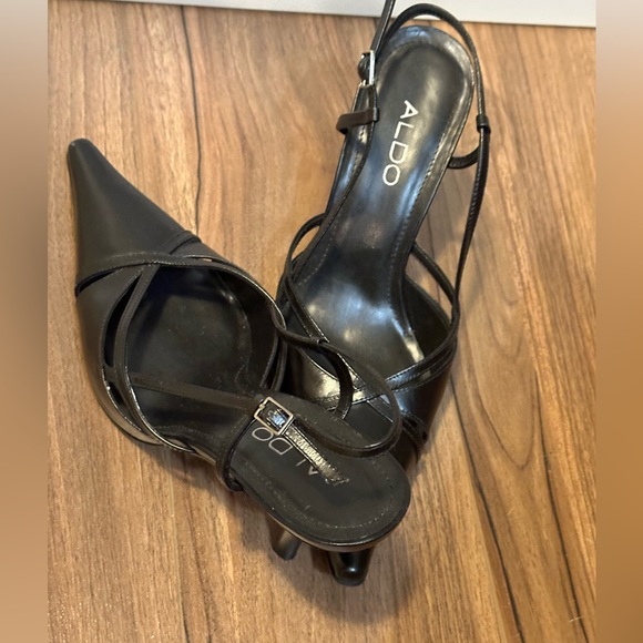 Aldo very cute kitten heels in black. Only worn once. In mint condition. - Picture 3 of 4
